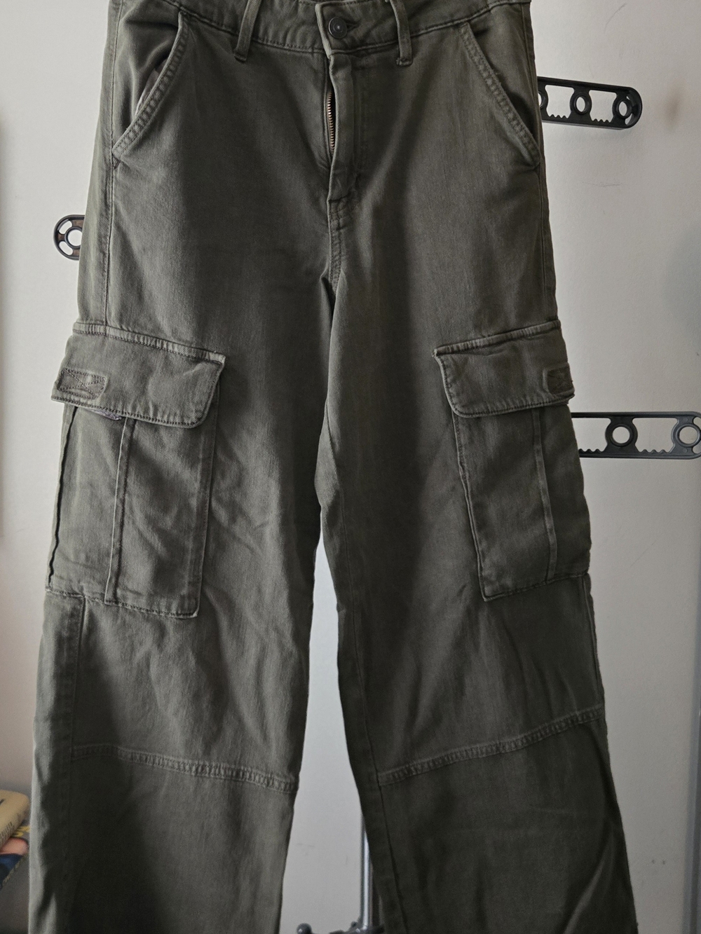 American Eagle Outfitters Olive Cargo Pants
